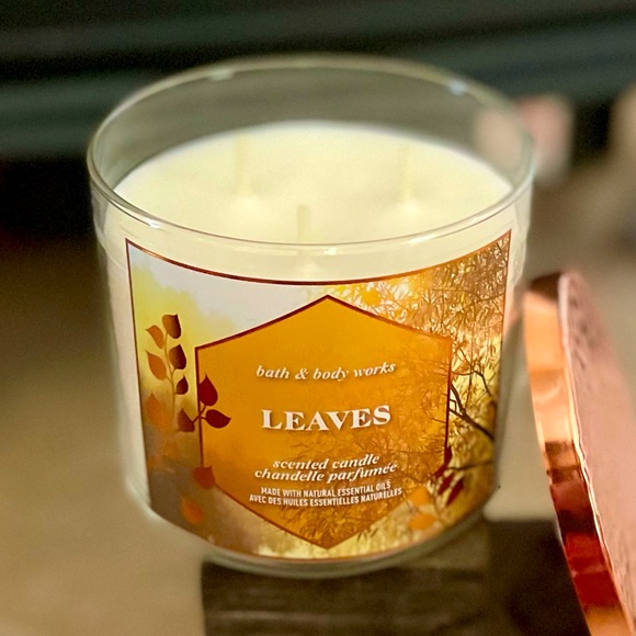 COPY - BBW 3 Wick Candle LEAVES - Picture 3 of 4